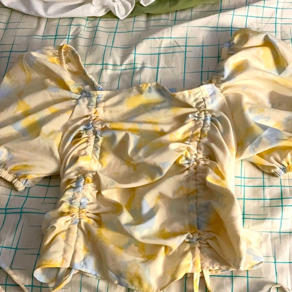 Crop top - Picture 1 of 3